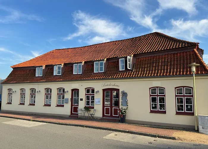 Hotel Das Brueckenhaus Glueckstadt photo