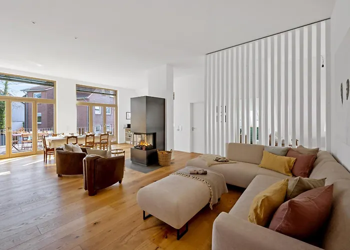 foto di Ackerbuergerhaus - Historische Ferienwohnung Mit 4 Schlafzimmern, Kamin, Sauna, Balkon-Terasse, Altstadt Und See 5 Min Zu Fuss, Moderne Kueche, Parkplatz, Wlan Eutin