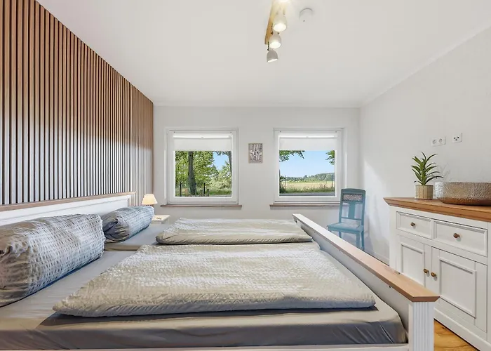 Dat Luette Feldhus Landhaus Mit Garten Und Zaun Glasau fotorgafie
