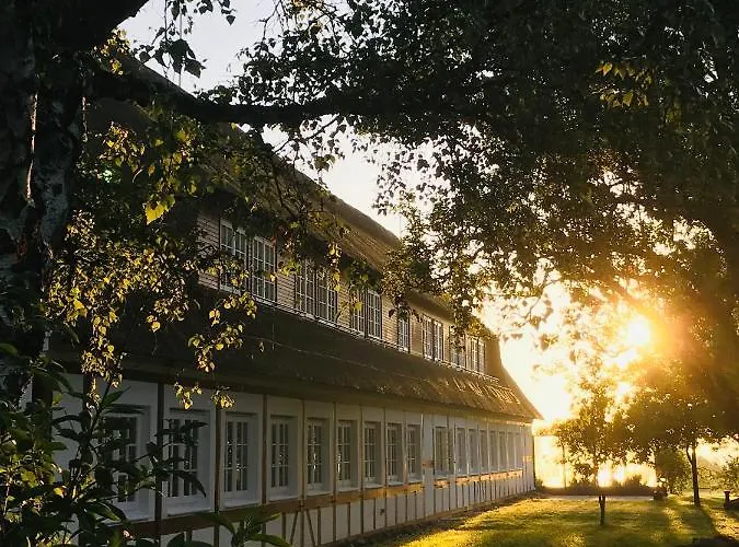 Hof Norderlueck - Das Ostseehotel Unter Reet Steinberg  photo